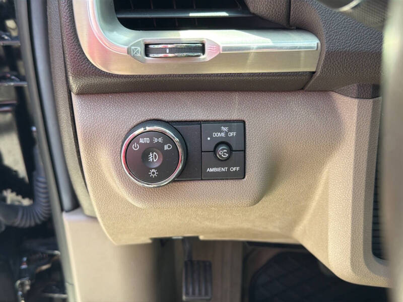 2013 GMC Acadia Denali