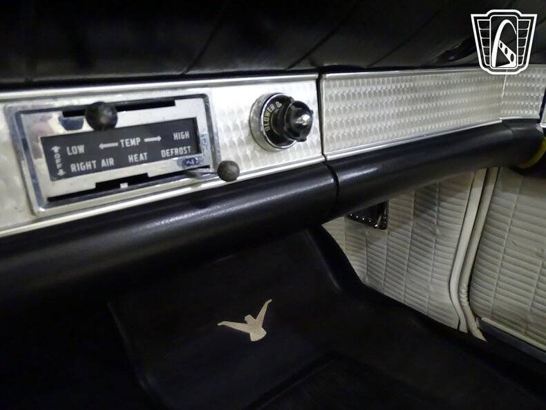 1957 Ford Thunderbird