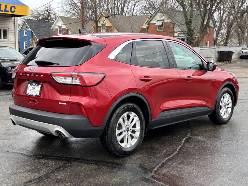 2020 Ford Escape SE