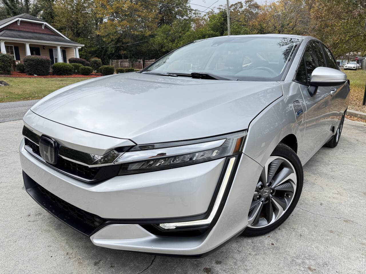 2018 Honda Clarity Plug-In Hybrid Touring 4dr Sedan's photo