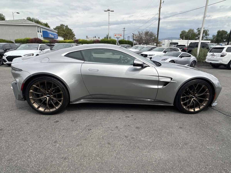 2025 Aston Martin Vantage