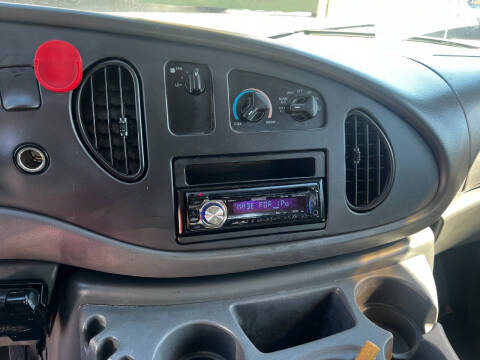 2005 Ford E-Series E-250