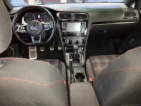 2017 Volkswagen Golf GTI Autobahn