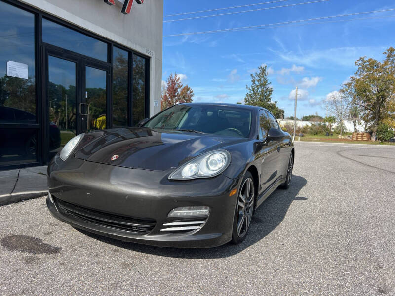 2013 Porsche Panamera's photo