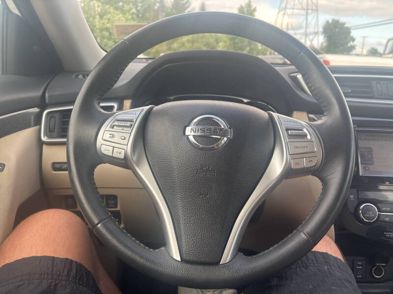 2016 Nissan Rogue SV