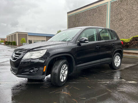 2009 Volkswagen Tiguan for sale at Exelon Auto Sales in Auburn WA