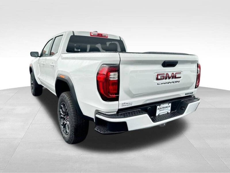 2024 GMC Canyon Elevation