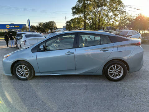 2017 Toyota Prius Two