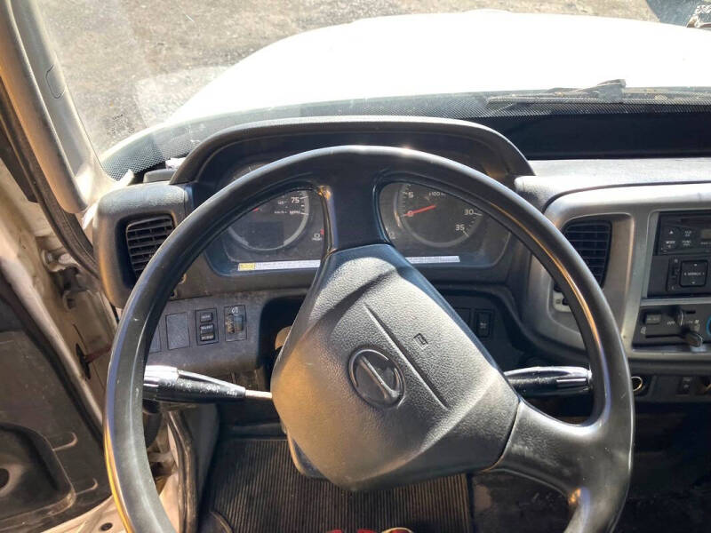 2015 Hino 268A