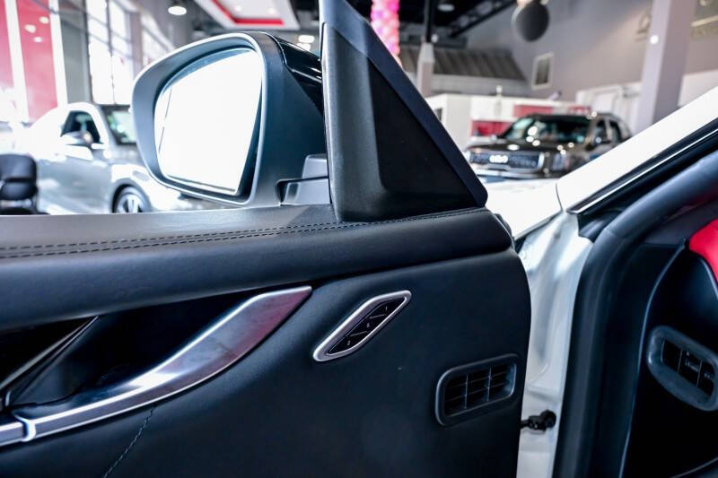 2022 Maserati Ghibli Modena