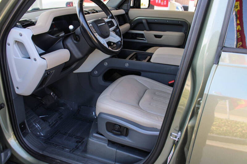 2021 Land Rover Defender 110 SE