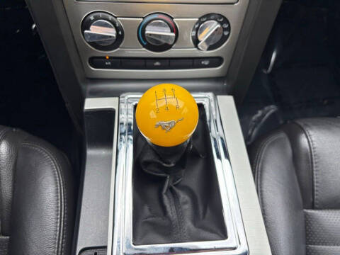 2006 Ford Mustang GT Deluxe
