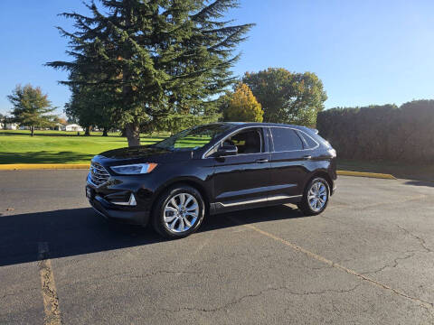 2020 Ford Edge Titanium