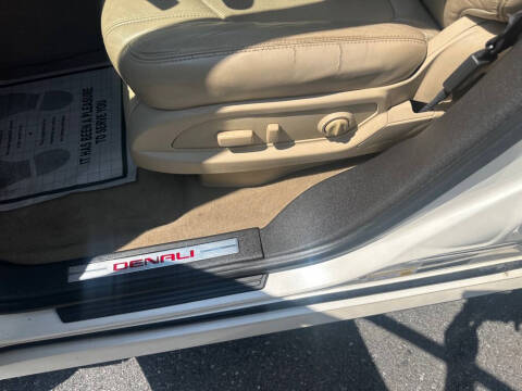 2012 GMC Acadia Denali