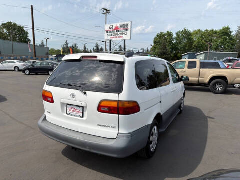 2000 Toyota Sienna LE