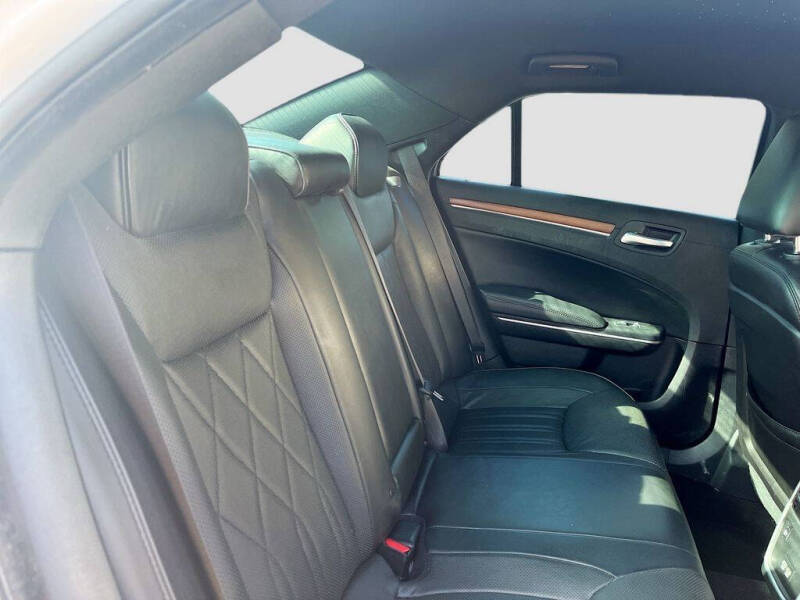 2019 Chrysler 300 C
