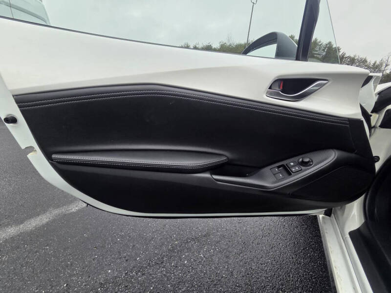 2023 Mazda MX-5 Miata RF Grand Touring