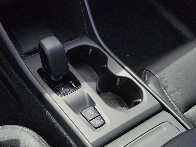 2026 Volvo XC40 B5 Core