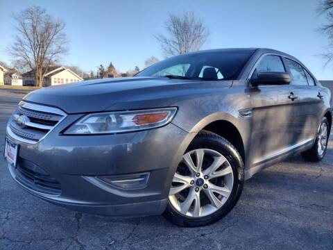 2011 Ford Taurus for sale at Car Castle in Zion IL