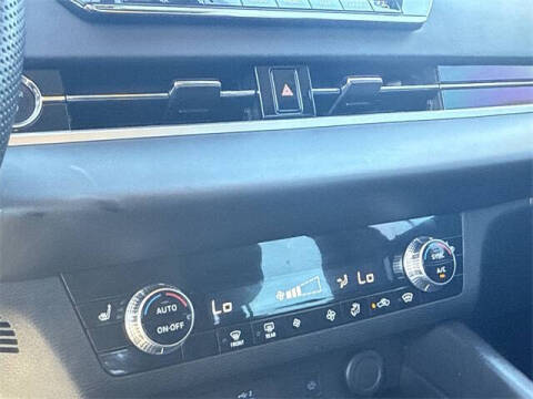 2023 Mitsubishi Outlander PHEV SE