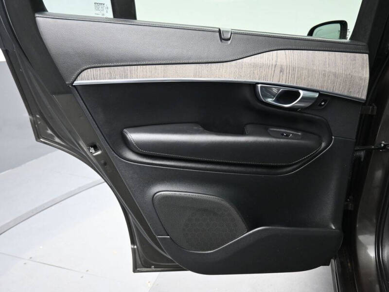 2021 Volvo XC90 T6 Inscription 6-Passenger