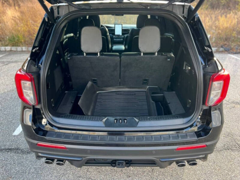 2021 Ford Explorer ST