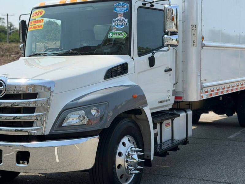 2020 Hino 268A
