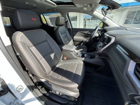 2023 GMC Acadia AT4