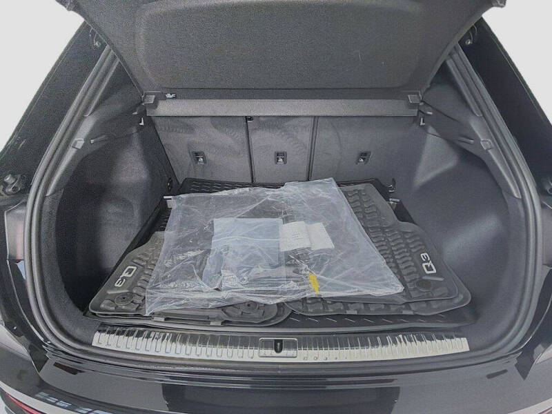 2025 Audi Q3 quattro S line Prem Plus 45 TFSI