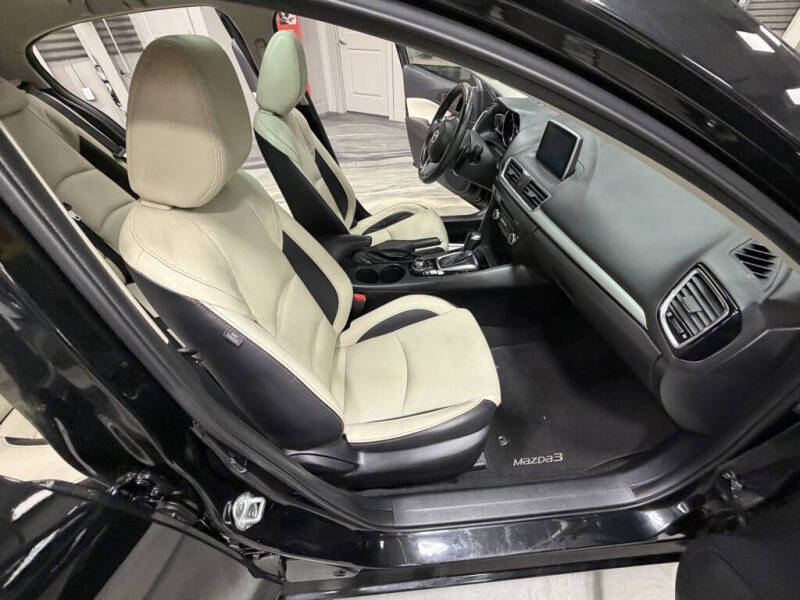 2015 Mazda MAZDA3 s Grand Touring