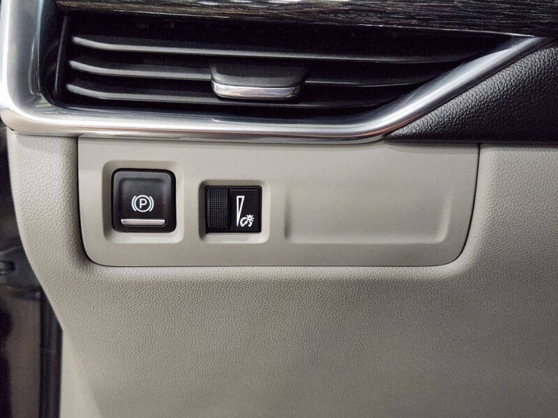 2021 Cadillac XT4 Premium Luxury