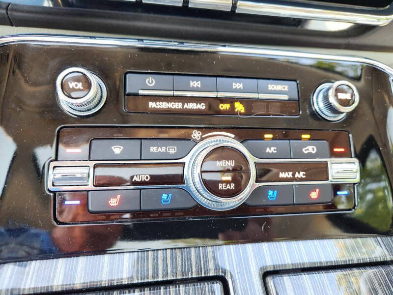 2021 Lincoln Navigator Black Label