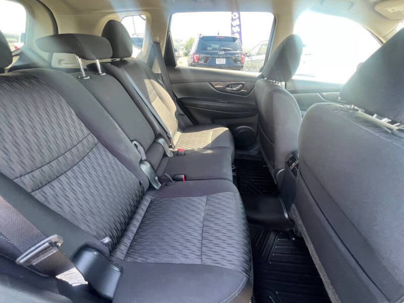 2018 Nissan Rogue SV