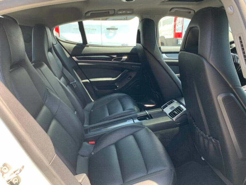 2015 Porsche Panamera