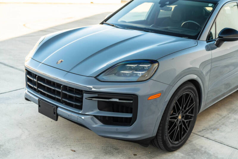 2024 Porsche Cayenne S Coupe
