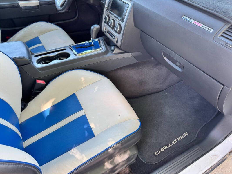 2011 Dodge Challenger SRT8 392