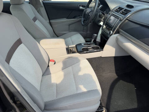 2014 Toyota Camry LE