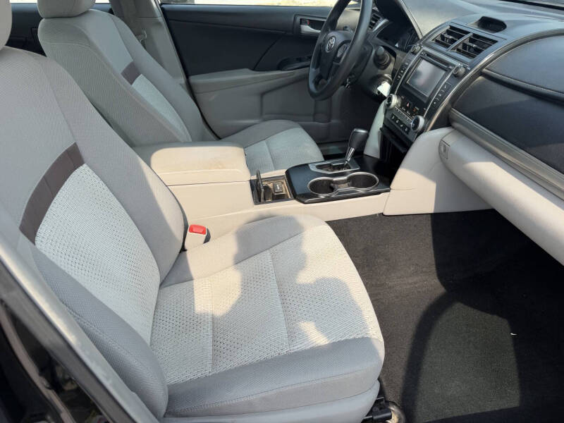 2014 Toyota Camry LE