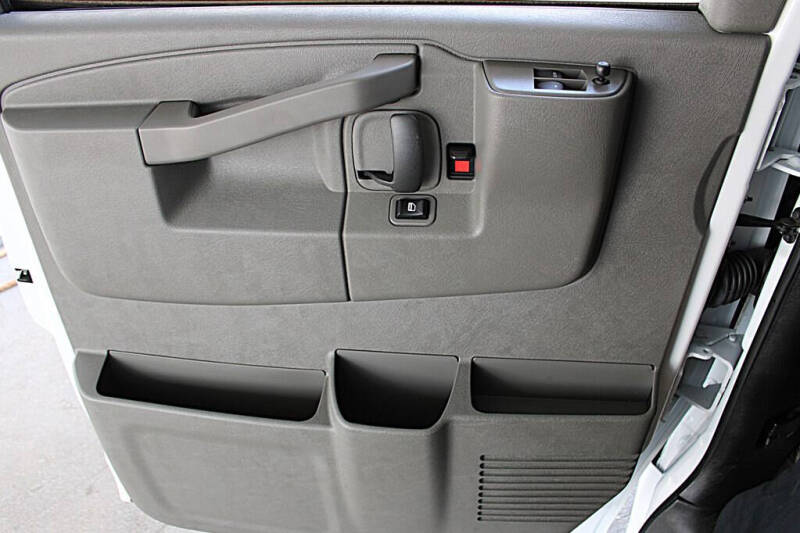 2024 Chevrolet Express 2500