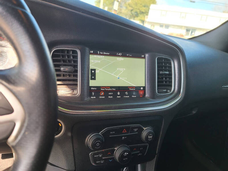 2017 Dodge Charger SXT