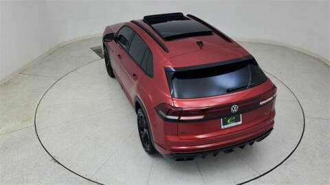 2025 Volkswagen Atlas Cross Sport SEL R-Line Black 4Motion