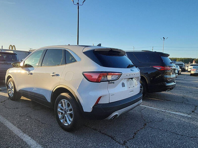 2020 Ford Escape SE
