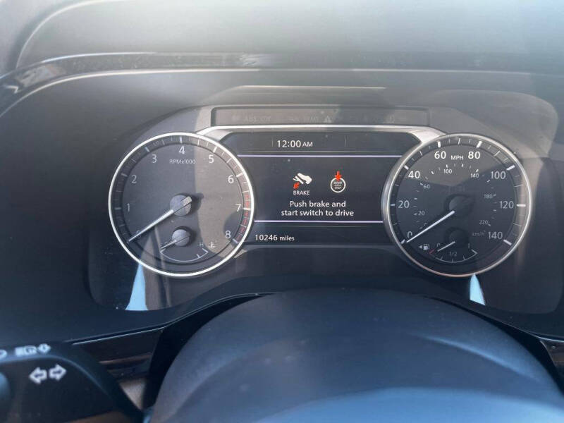 2024 Nissan Pathfinder SV