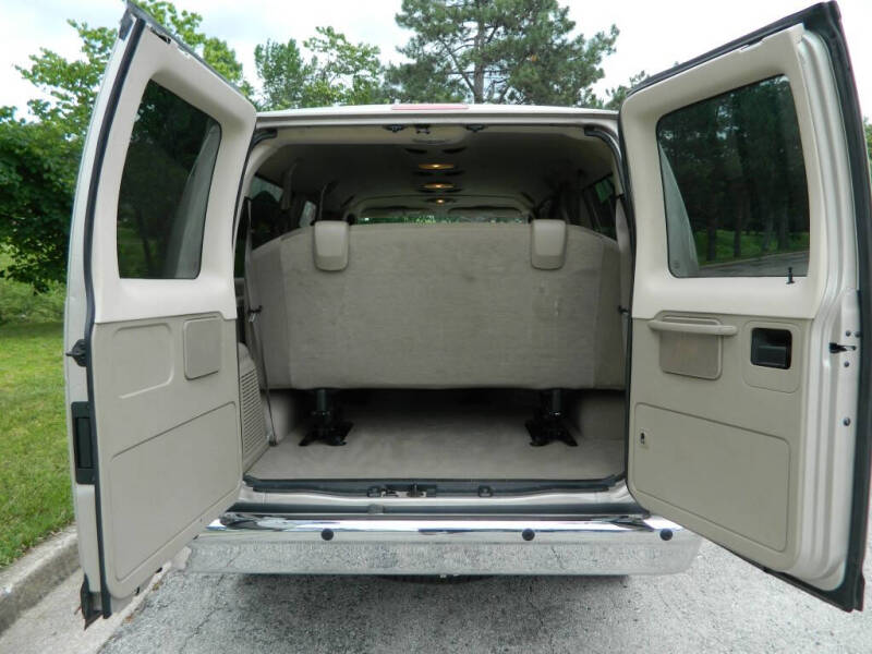 2008 Ford E-Series E-350 SD XLT