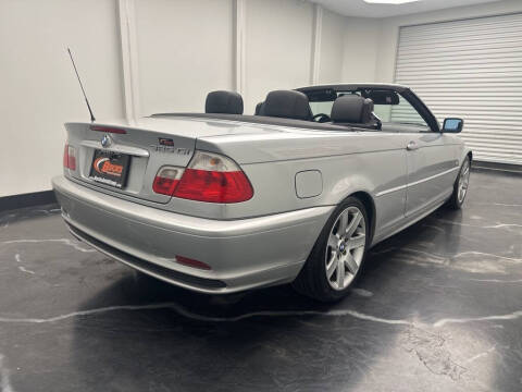 2002 BMW 3 Series 325Ci