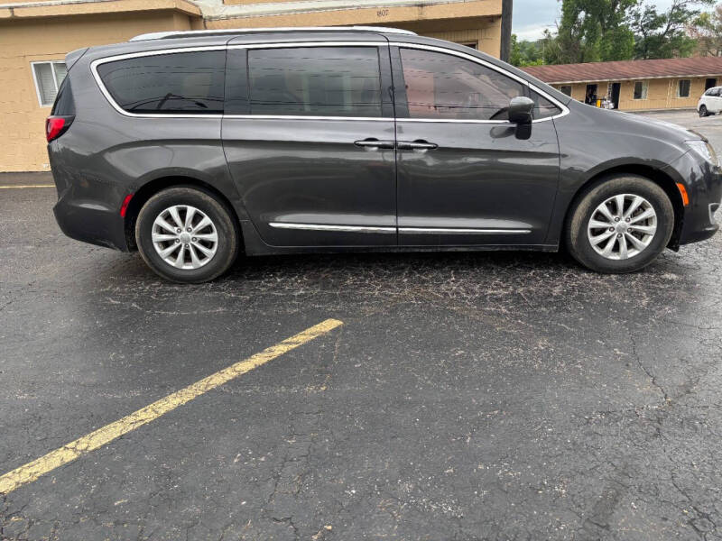2018 Chrysler Pacifica Touring L