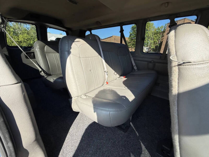 2015 GMC Savana LT 3500