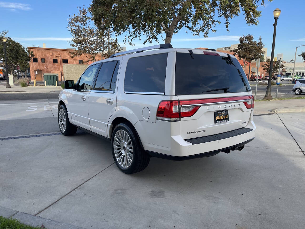 2015 Lincoln Navigator for sale at Got Cars in Downey, CA