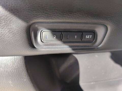 2015 Nissan Pathfinder SL