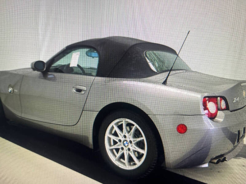 2005 BMW Z4 2.5i